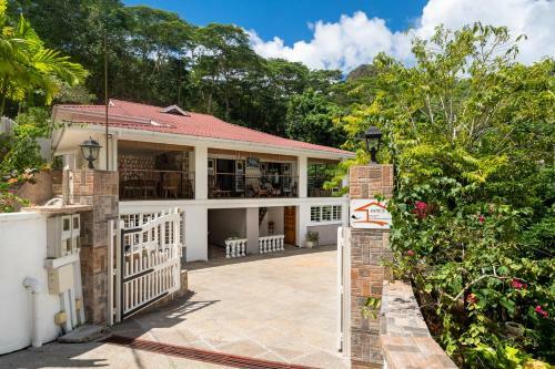 Hostal Janes' Serenity Guesthouse