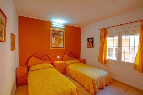 Les Cabanyes Villa Sleeps 6 Pool Wifi