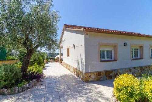 Caules Villa Sleeps 10 Pool Wifi