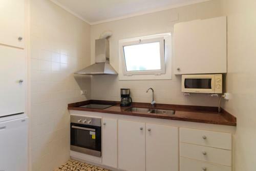 Lloret de Mar Villa Sleeps 12 Pool Wifi