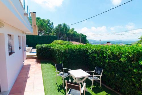 Lloret de Mar Villa Sleeps 12 Pool Wifi