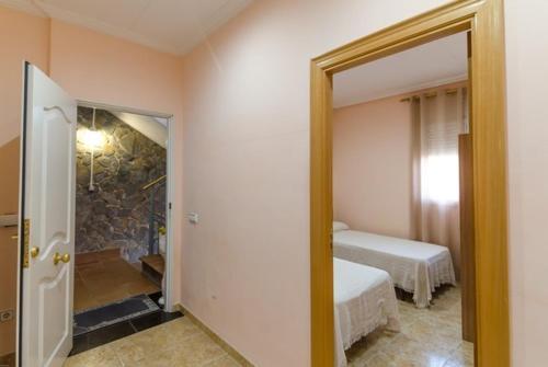 Lloret de Mar Villa Sleeps 12 Pool Wifi
