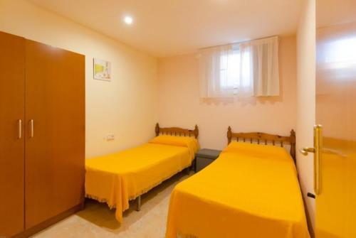 Lloret de Mar Villa Sleeps 12 Pool Wifi