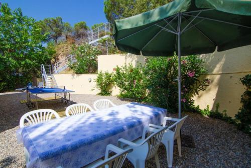Lloret de Mar Villa Sleeps 6 Pool Wifi