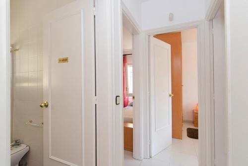 Lloret de Mar Villa Sleeps 6 Pool Wifi