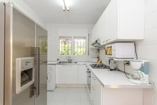 Lloret de Mar Villa Sleeps 6 Pool Wifi