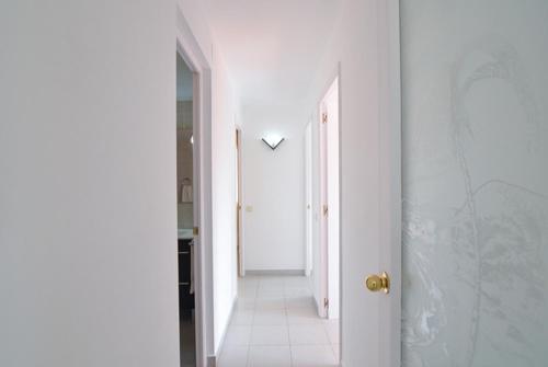 Lloret de Mar Villa Sleeps 12 Pool Wifi