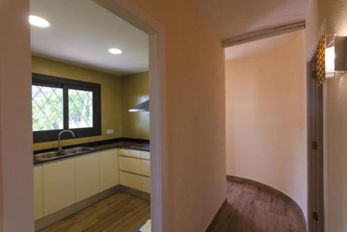 Lloret de Mar Villa Sleeps 14 Pool Wifi