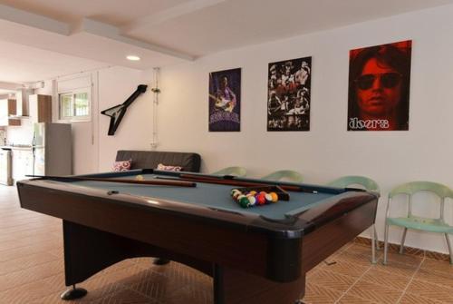Lloret de Mar Villa Sleeps 18 Pool Wifi