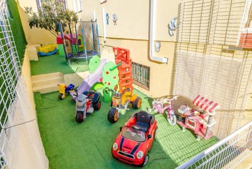 Lloret de Mar Villa Sleeps 18 Pool Wifi