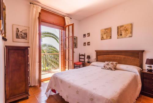 Lloret de Mar Villa Sleeps 8 Pool Wifi