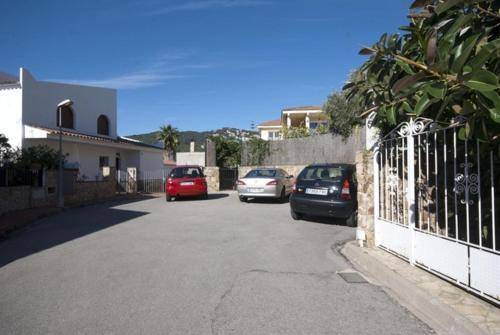 Lloret de Mar Villa Sleeps 8 Pool Wifi