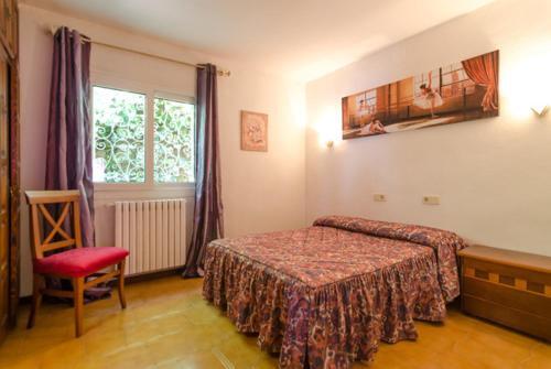 Lloret de Mar Villa Sleeps 6 Pool Wifi