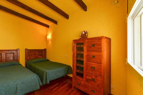 Lloret de Mar Villa Sleeps 6 Pool Wifi