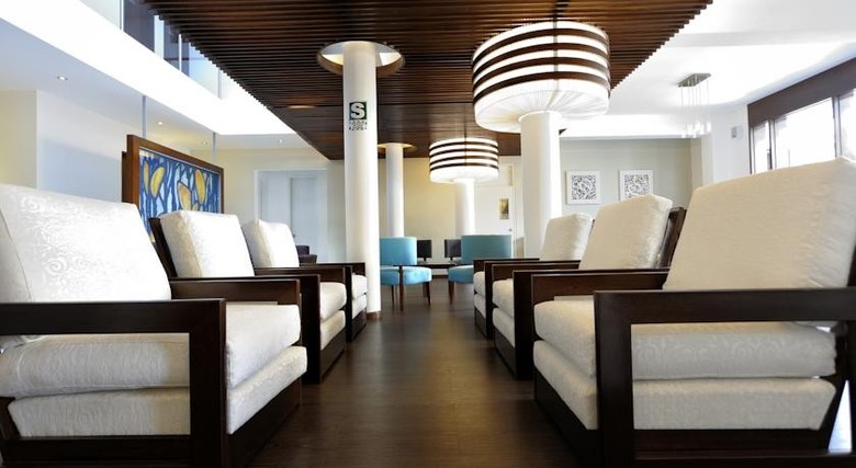 Mint Hotel