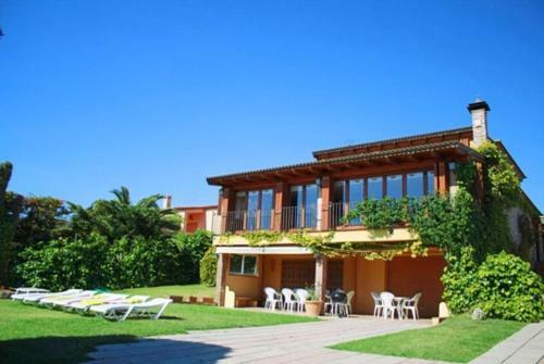Les Cabanyes Villa Sleeps 12 Pool Wifi