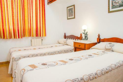 Segur de Calafell Villa Sleeps 8 Pool