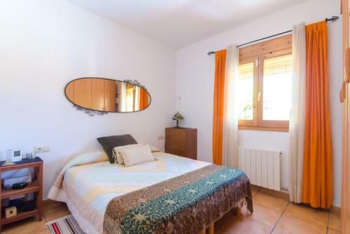 Vidreres Villa Sleeps 8 Pool Wifi