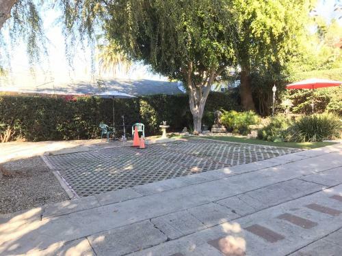 Hostal Sanborn Guest House