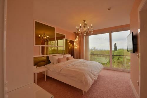 Golden Pearl Boutique Hotel