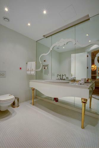 Golden Pearl Boutique Hotel
