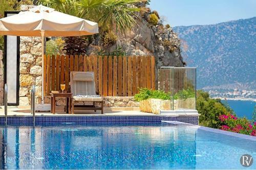 Kalkan Villa Sleeps 8 Pool Air Con Wifi