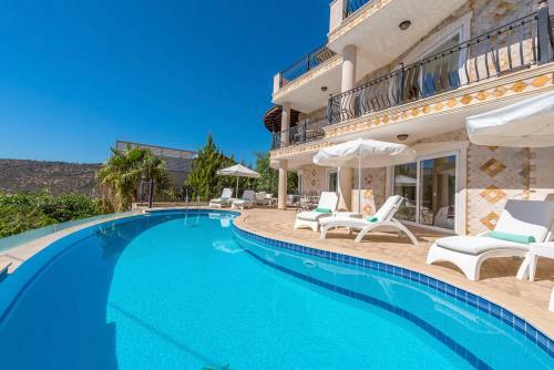 Kalkan Villa Sleeps 10 Pool Air Con Wifi