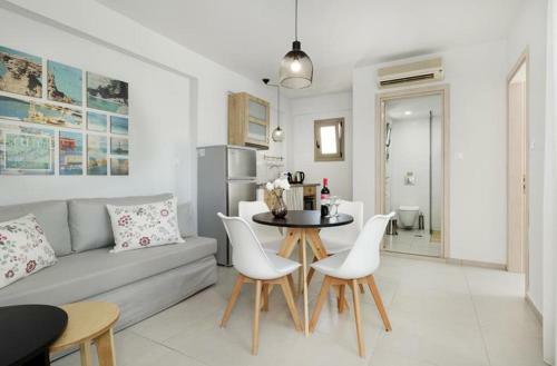 Minoa Apartments
