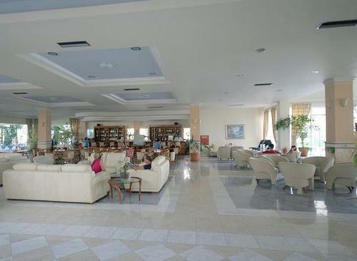 Zorbas Beach Hotel