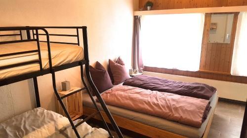 Hostal Guesthouse V�geliwohl
