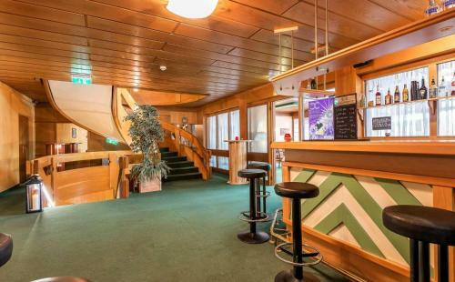 Hotel R�ssl-dependance Neue Post