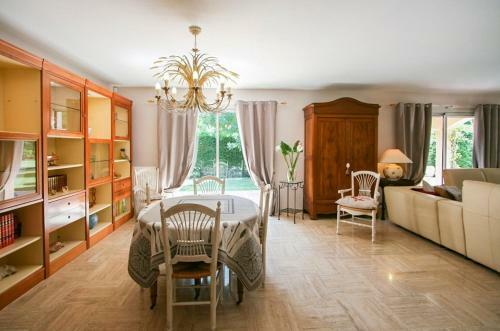 La Catte Villa Sleeps 6 Pool Wifi