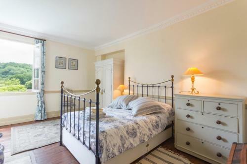 Lanquais Villa Sleeps 10 Wifi