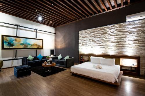 Hotel Mes�n De Santa Rosa