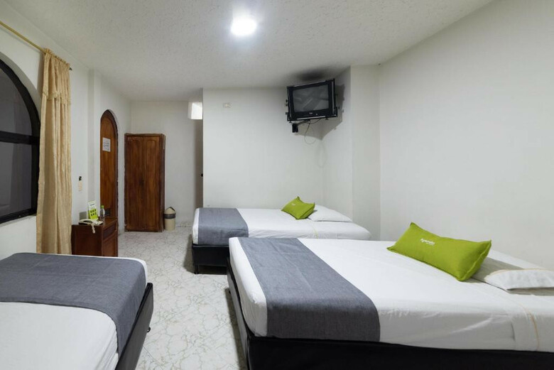 Hotel Imperio 70