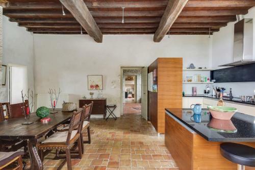 Loubes-bernac Villa Sleeps 6 Pool Wifi