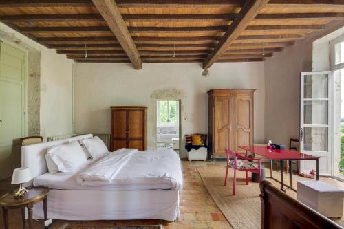 Loubes-bernac Villa Sleeps 6 Pool Wifi