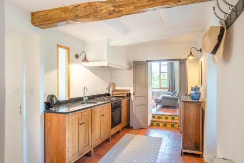 Saint-michel-lobservatoire Chateau Sleeps 13 Pool