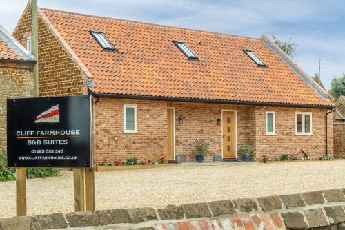 Cliff Farmhouse B&B Suites