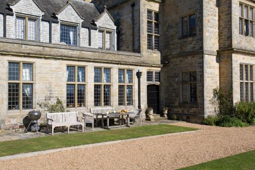 Hurst Green Chateau Sleeps 15 Pool Wifi