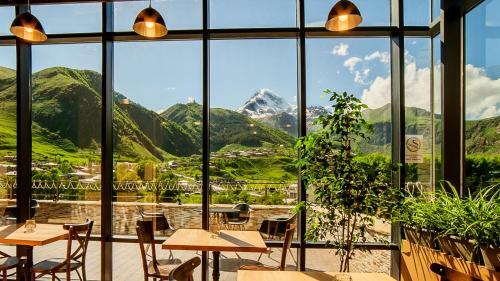 Hotel Porta Caucasia Kazbegi