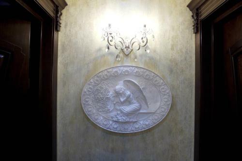 Neapol Boutique Hotel