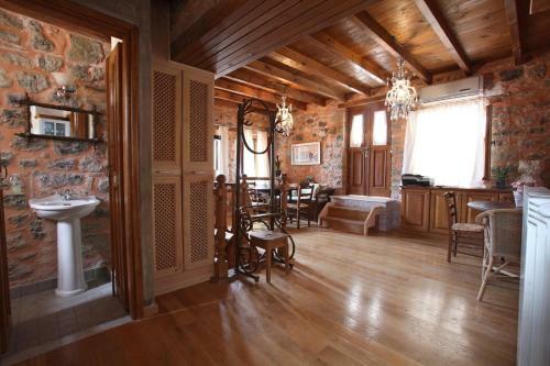 Dorovinis Country Houses