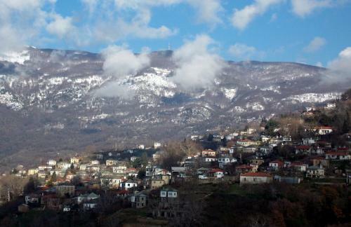 Hostal Sarafis Guesthouse