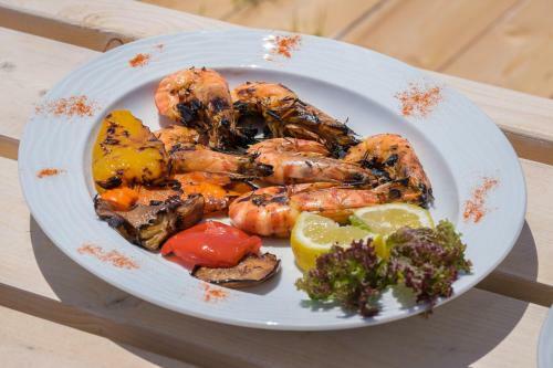 Must Boutique Hotel & Restaurant