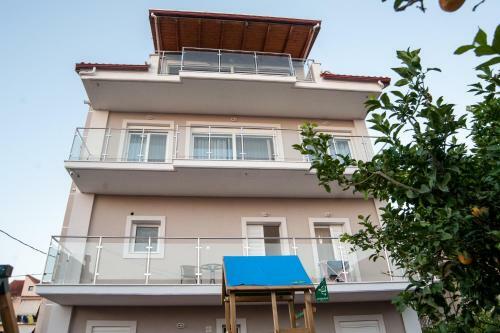 Vanessa's Rooms & Apartments