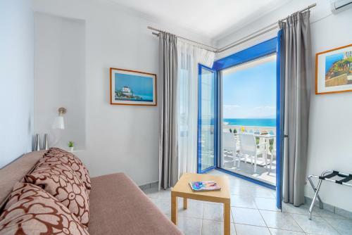 Hotel Mesogeios 2000