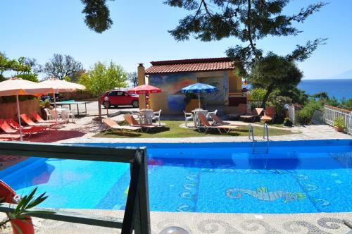 Sunset Apartments & Studios