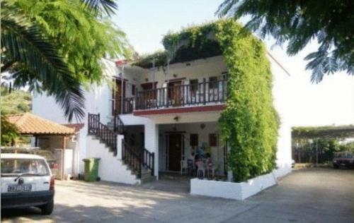 Hostal Pansion Platana