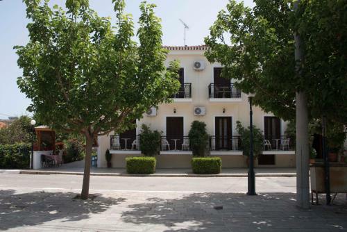 Hotel Aris